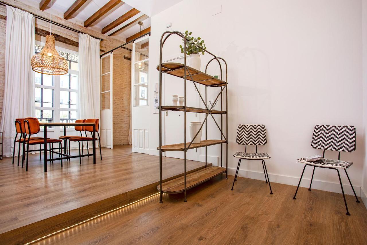 Genteel Home Almirante Lobo Seville Exterior photo